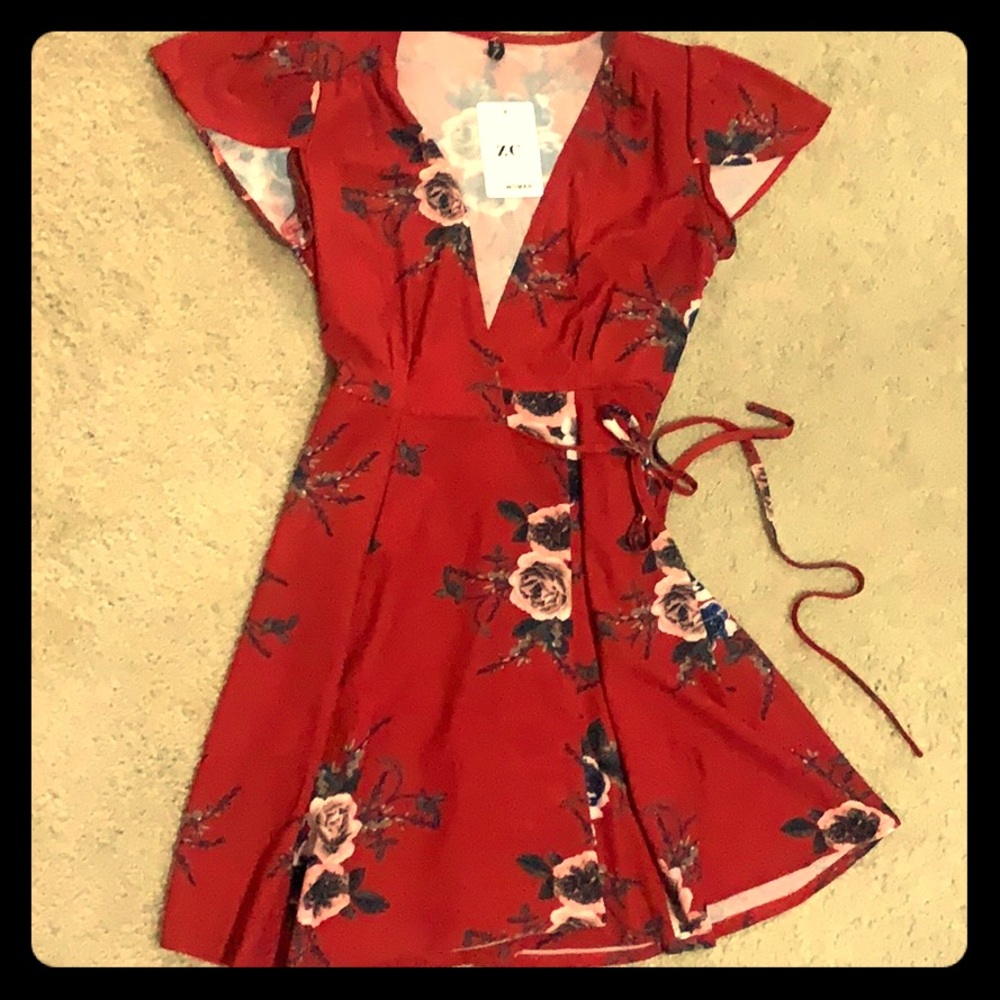NWT Cute Red flowery wrap dress!